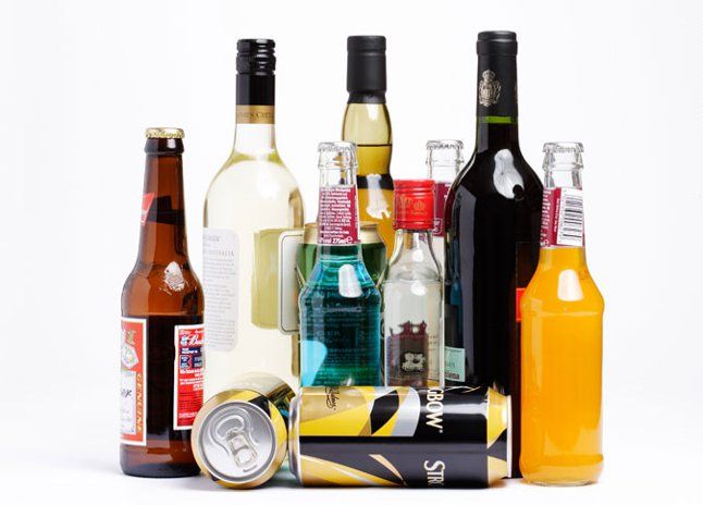 illegal alcohol ब्रांडेड लेबल लगाकर हो रहा अवैध शराब का कारोबार