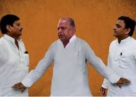mulayam, shivpal and akhilesh शिवपाल और अखिलेश के घमासान में बंटे सपाई