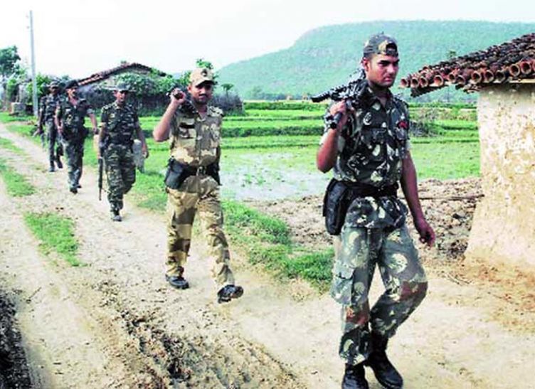 CRPF battalion might be shift Bastar from jashpur सीआरपीएफ बटालियन जशपुर से हो सकती है बस्तर शिफ्ट !