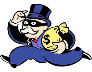 Theft जौनपुर में सेंध काट कर हज़ारों की चोरी