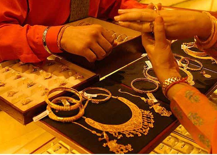 gold चांदी हुई 250 रुपए महंगी, जानिए सोने के बढ़े दाम