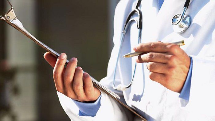 shortage of doctors,specialist,bhopal,mp डॉक्टर्स को मिला टारगेट, रोजाना 25 नए और 30 पुराने मरीजों से मिलेंगे