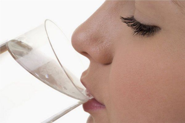 benefits of hot water for woman पीरियड्स की परेशानी से बचाता है गरम पानी