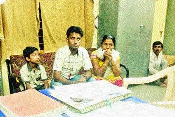 child kidnapping in ujjain बच्चे का अपहरण, पुलिस को देखा तो गाड़ी से उतारकर भागे