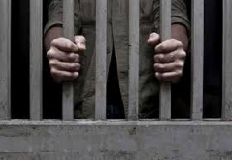 surrender स्वर्ण व्यवसायी हत्याकांड के आरोपित अजय साह ने किया रेलवे कोर्ट में सरेंडर