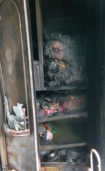Ashok nagar एक दम आया तेज वोल्टेज, घर में लगी आग, जल गए बिजली के सैंकड़ों उपकरण