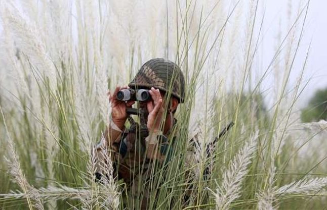 250 terrorists active in Kashmir जम्मू हवाईअड्डे के पास संदिग्ध गतिविधियों की सूचना, सेना चौकन्ना
