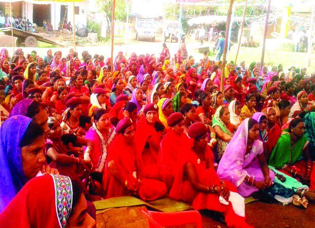 Balod : For the control of evil and crimes gathere बुराई और अपराधों के नियंत्रण के लिए 13 गांवों से जुटीं महिलाएं