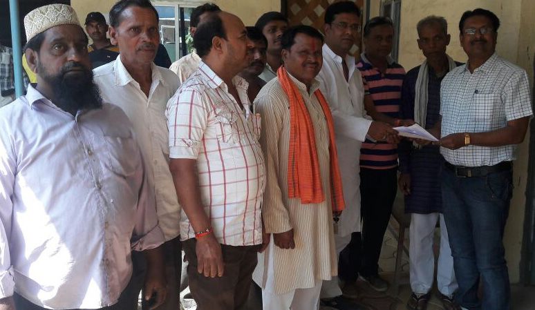 municipality दुकानदारों ने की अतिक्रमण हटाने की मांग, सौंपा ज्ञापन