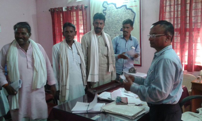 rajgarh राशि का भुगतान नहीं होने पर सरपंचों ने किया हंगामा