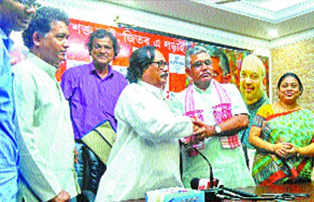 kolkata news भाजपा में शामिल हुए पूर्व सांसद लक्ष्मण सेठ
