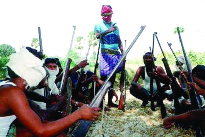 Bastar Naxal मुठभेड़ में मारा गया संतु था सामान्य नक्सली, पुलिस ने बताया एरिया कमांडर