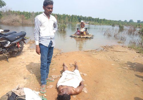 dead body सभी ने मना किया फिर भी नहाने उतर गया नाले मेें, डूबने से हो गई मौत