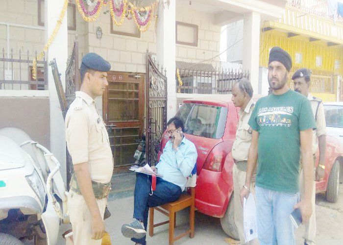 gwalior lokayukt police raid MPEB डीजीएम के घर लोकायुक्त का छापा, निकला करोड़ों का आसामी