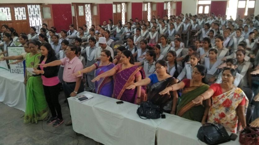 Agrasen PG College शत प्रतिशत वोटिंग के लिए छात्राओं को किया गया प्रोत्साहित