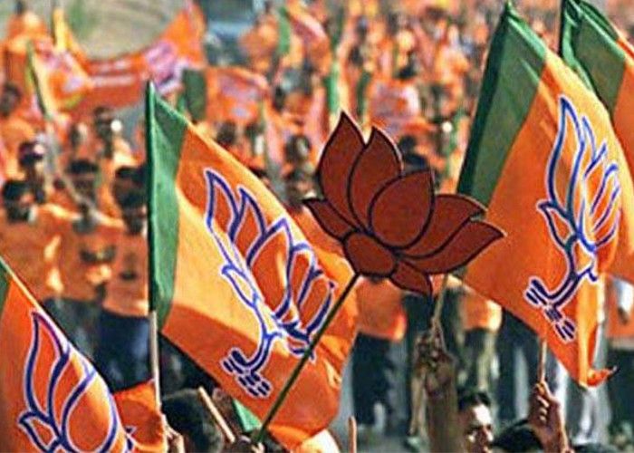 BJP उन्नाव में जीत के लिए भाजपा ले रही है सोशल मीडिया का सहारा