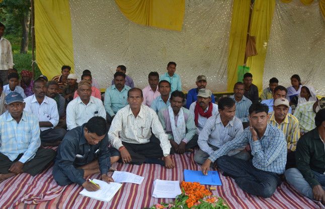 Medical examination of five people fasting अनशन पर बैठे पांच लोगों की मेडिकल जांच