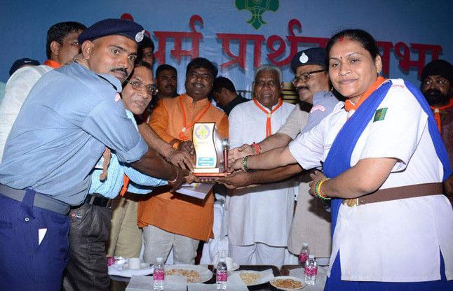 District honored for excellent work in Scouting gu स्काउटिंग गाइडिंग क्षेत्र में उत्कृष्ट कार्य करने के लिए जिला सम्मानित