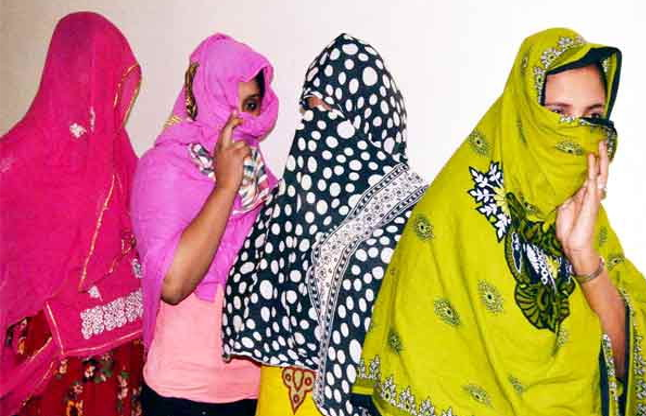 Prostitution In Pushkar देह व्यापार के संदेह में 4 लड़कियों सहित 7 गिरफ्तार