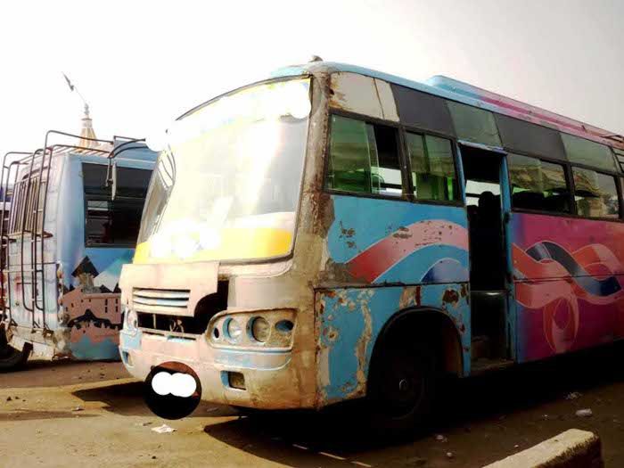 jalopy passenger bus बदहाल सड़कों पर दौड़ रहीं खटारा यात्री बसें