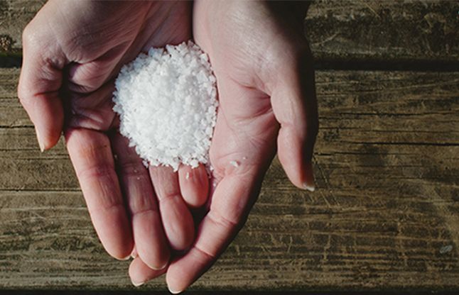 use salt in vastu sastra एक चुटकी नमक बना सकता है आपको करोड़पति-जानिए कैसे