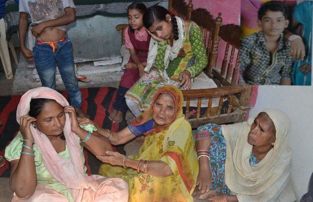 Dead body झांककर निकले सोचा बेहोश है सड़क किनारे पड़ा किशोर, लेकिन...