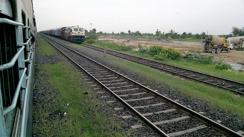 railway Station कलह से परेशान विवाहिता ने की आत्महत्या की कोशिश