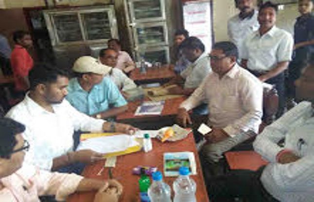 Strict action सलभर बाद खुली प्रशासन की नींद, होटलों में पहुंच कर की खाद्य सामग्री की जांच