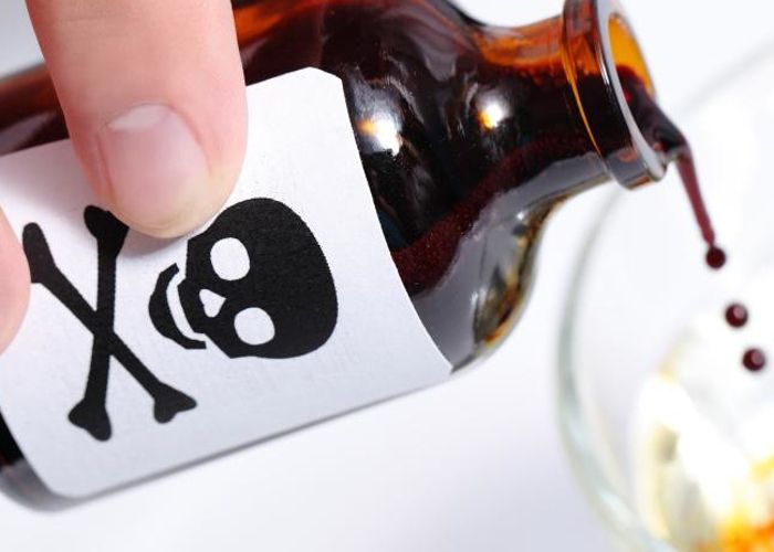woman drank poison देवर-देवरानी से हुआ विवाद तो महिला ने उठा लिया यह खतरनाक कदम
