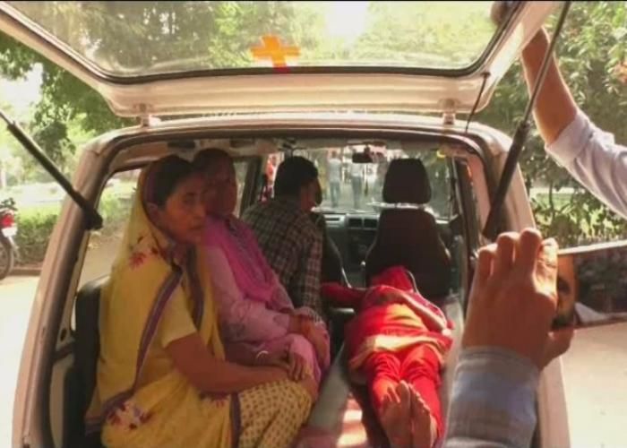 suicide प्रेमी युगल को सड़क पर तड़पते देख, सभी के उड़े होश