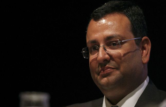 Cyrus Mistry समूह की सभी कंपनियों के चेयरमैन पद से इस्तीफा दें मिस्त्री : टाटा संस