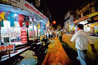 varanasi काशीवासियों निकल रहे खरीददारी को तो रखें इन रास्तों का ख्याल वरना...