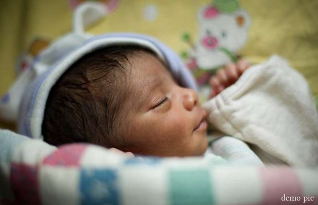 Kerala cops arrest father for denying milk to newb पड़ोसी ने ही चुराया नवजात बच्चा, तंत्र-मंत्र की आशंका