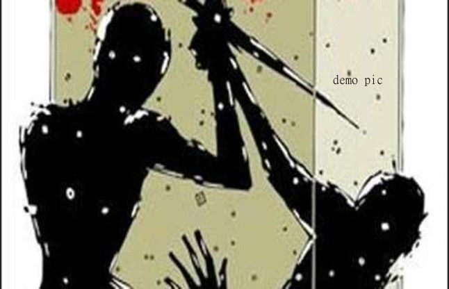 Stab गर्भवती पत्नी को 32 बार चाकू से गोदा