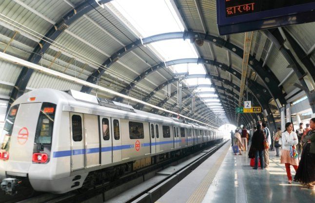Delhi metro मेक इन इंडिया को लगाया पलीता, चीन से मंगाए मेट्रो कोच