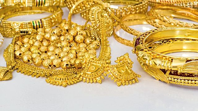 Gold Jewelry बड़ा खुलासा - जानिए कैसे चल रहा काले धन को सफ़ेद करने का काम