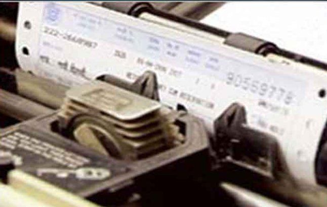 kolkata news काले धन को सफेद करने की कोशिश शुरु, रेलवे टिकट की बिक्री बढ़ी