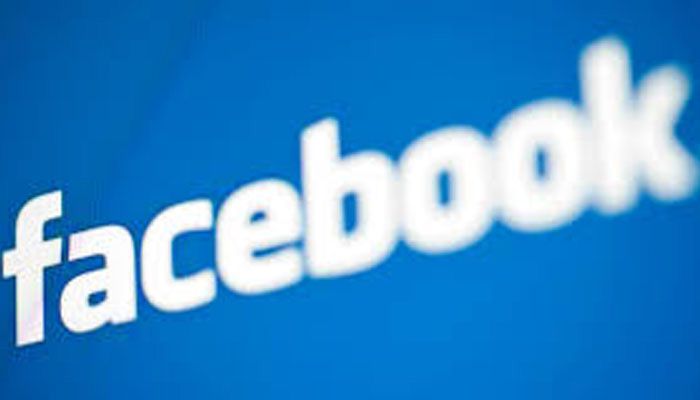Facebook फेसबुक पर छात्रा को कर रहा ब्लैक मेल