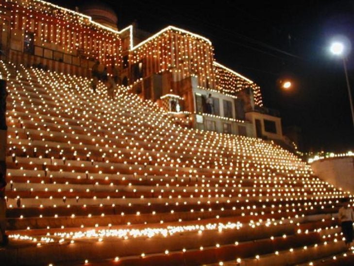 Dev Deepawali In Varanasi News In Hindi - देव दीपावलीः बनारस में हैं तो इन  रास्तों पर जाने बचे | Patrika News