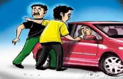 loot सावधान: नोएडा में कार चलाते हैं तो जानिए लुटेरों का ये तरीका