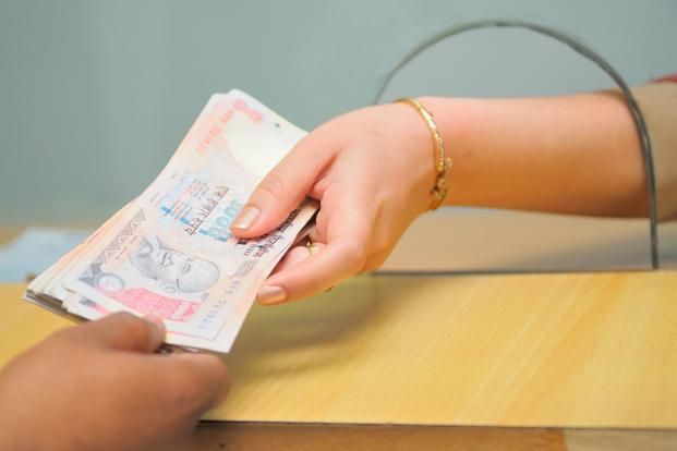 cash limit india नोटबंद के बाद अब ये कड़ा कदम उठा रही है सरकार, जानिए कैसे बढ़ेंगी मुश्किलें