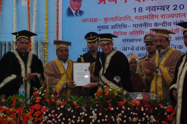 dr. br ambedkar university give first time in indi 63 साल में पहली बार दलित और आदिवासी को देश में मिली मानद उपाधि, इन्होंने बढ़ाया मान