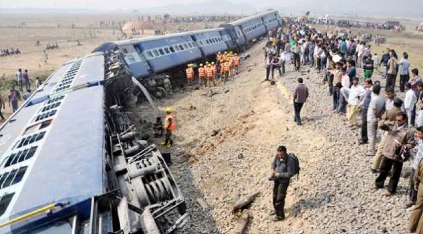 Indore-Patna Express accident ट्रेन हादसा: दम तोड़ चुके हैं पूर्वांचल के दो दर्जन लोग