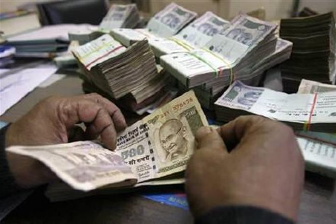 CASH DEPOSIT गुडग़ांव में 35 लाख रुपये मूल्य के पुराने नोट बरामद