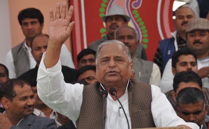 mulayam singh yadav अब बागी नेता करेंगे मुलायम सिंह के वोट बैंक पर सर्जिकल स्ट्राइक