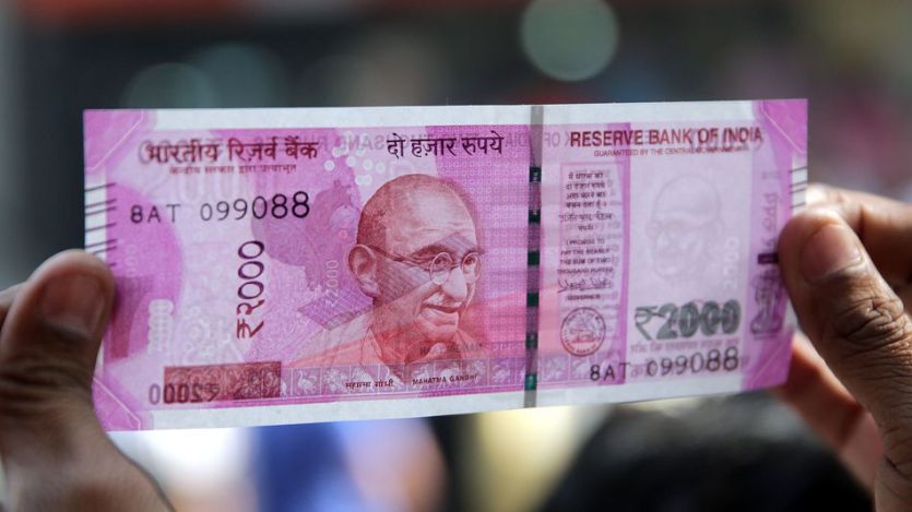 2000 new note दो हजार के नोट में नैनो चिप लगाने की हुई थी कोशिश