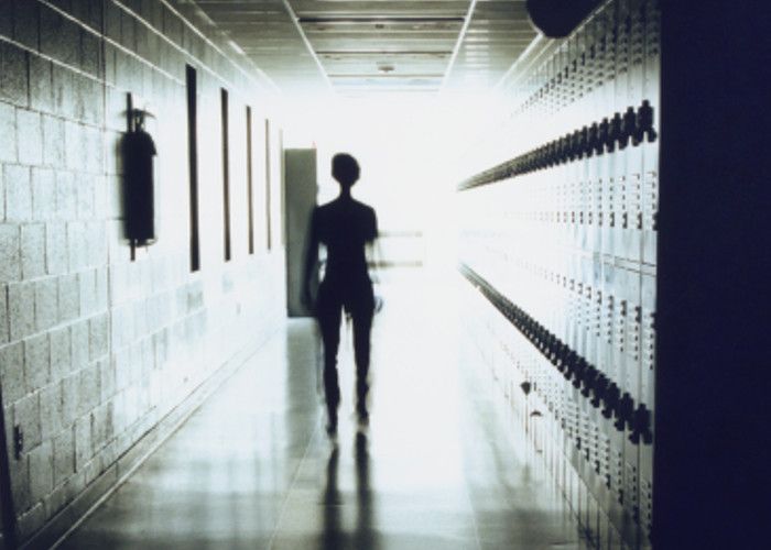 Haunted Schools स्कूल के कमरे में भूत, कहां से लाएं बच्चे हुजूर