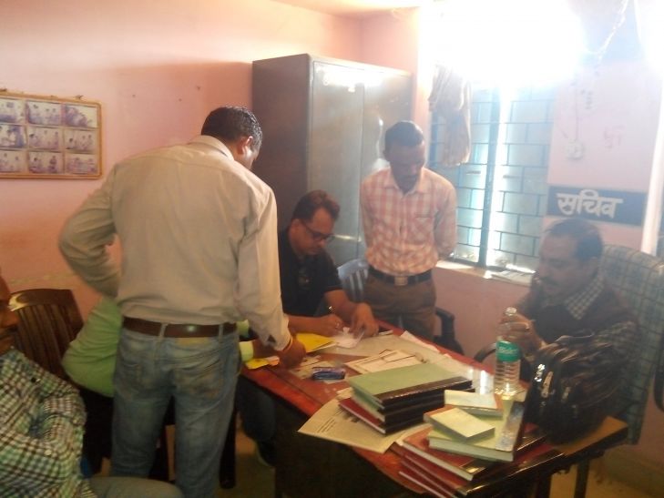 balaghat एक हजार रुपए की रिश्वते लेते धराया पंचायत सचिव