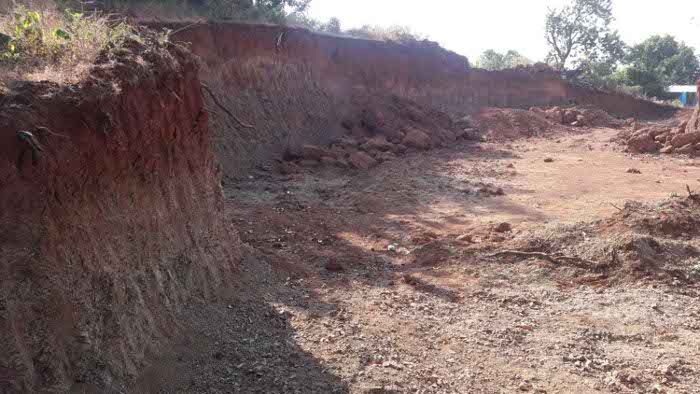 road construction, Animittaan अवैध मुरम की खुदाई से सड़क निर्माण