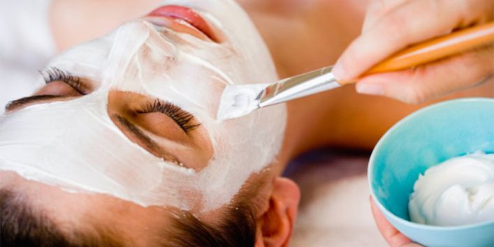 tips for glowing skin from the kitchen आपकी किचन में छिपा है सौंदर्य का खजाना